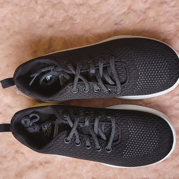 Athletic Works Women's Sneakers - Picture 2 of 7